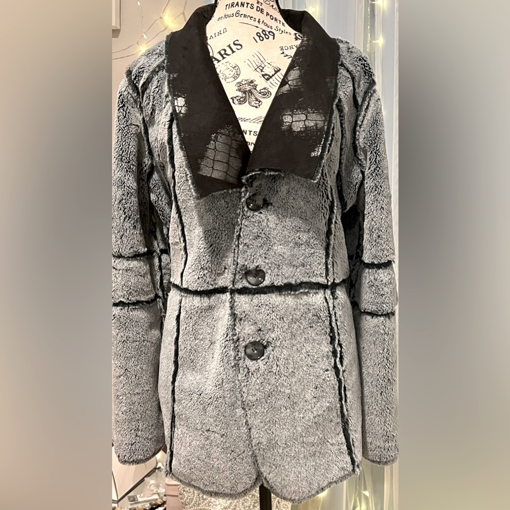 Ubu "Wicked Fur" Reversible Fur Coat Size M With … - image 3